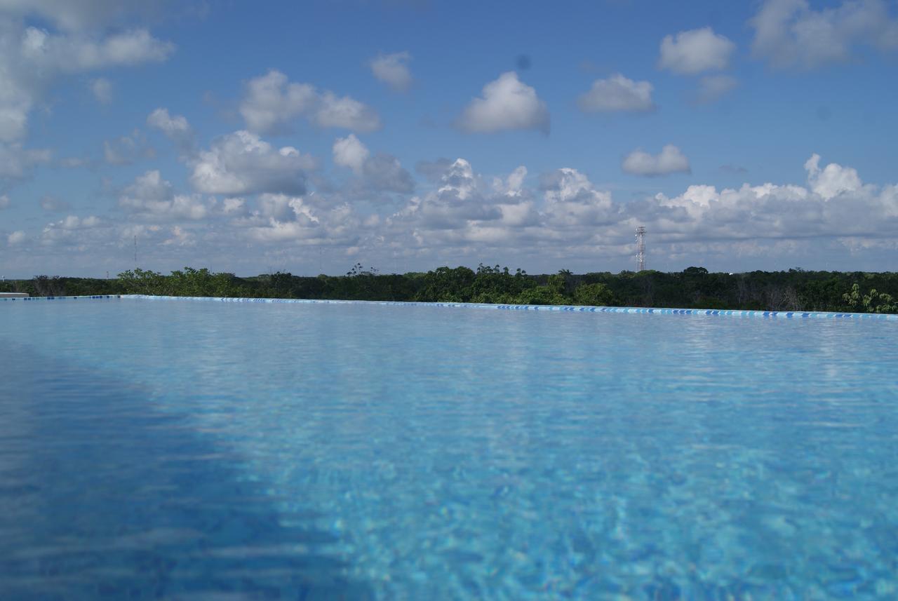 Rooftop Pool Apartment *